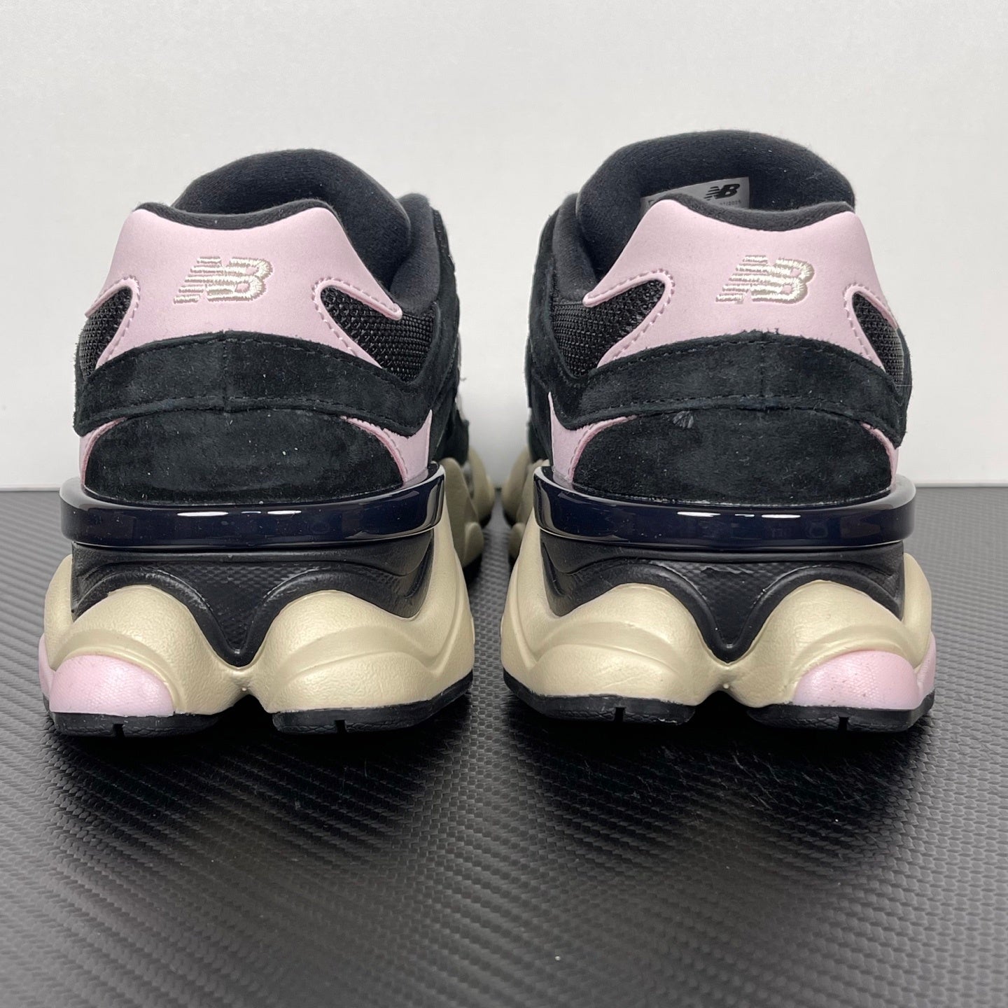 NEW BALANCE 9060 preto/rosa