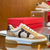 Tênis Ferragamo Gancini em couro caramelo