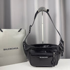 Pochete Balenciaga em Couro Preto Explorer Belt Bag 25cm