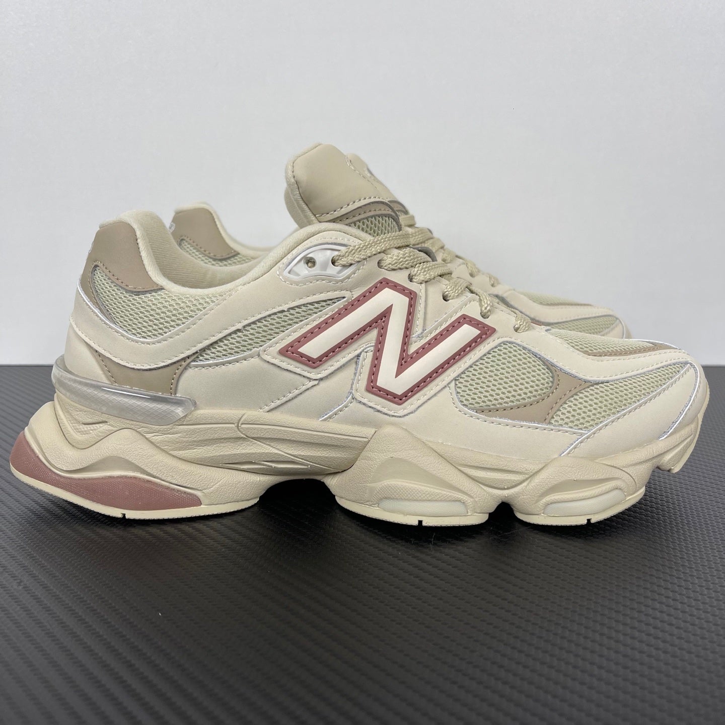 NEW BALANCE 9060 bege/rosa