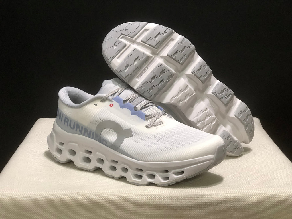 Tênis On Running Cloudmonster 3 branco/cinza
