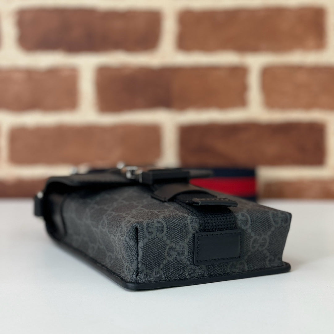 Bag Gucci Carteiro GG Mini Preto 11x18x4CM