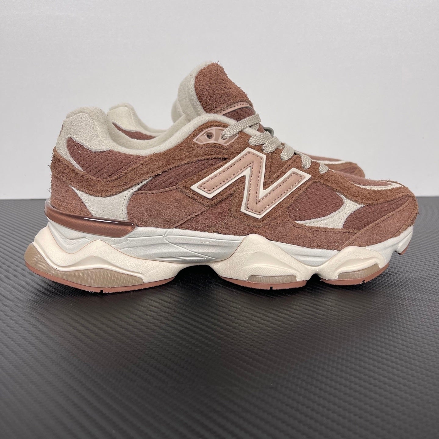 NEW BALANCE 9060 marrom