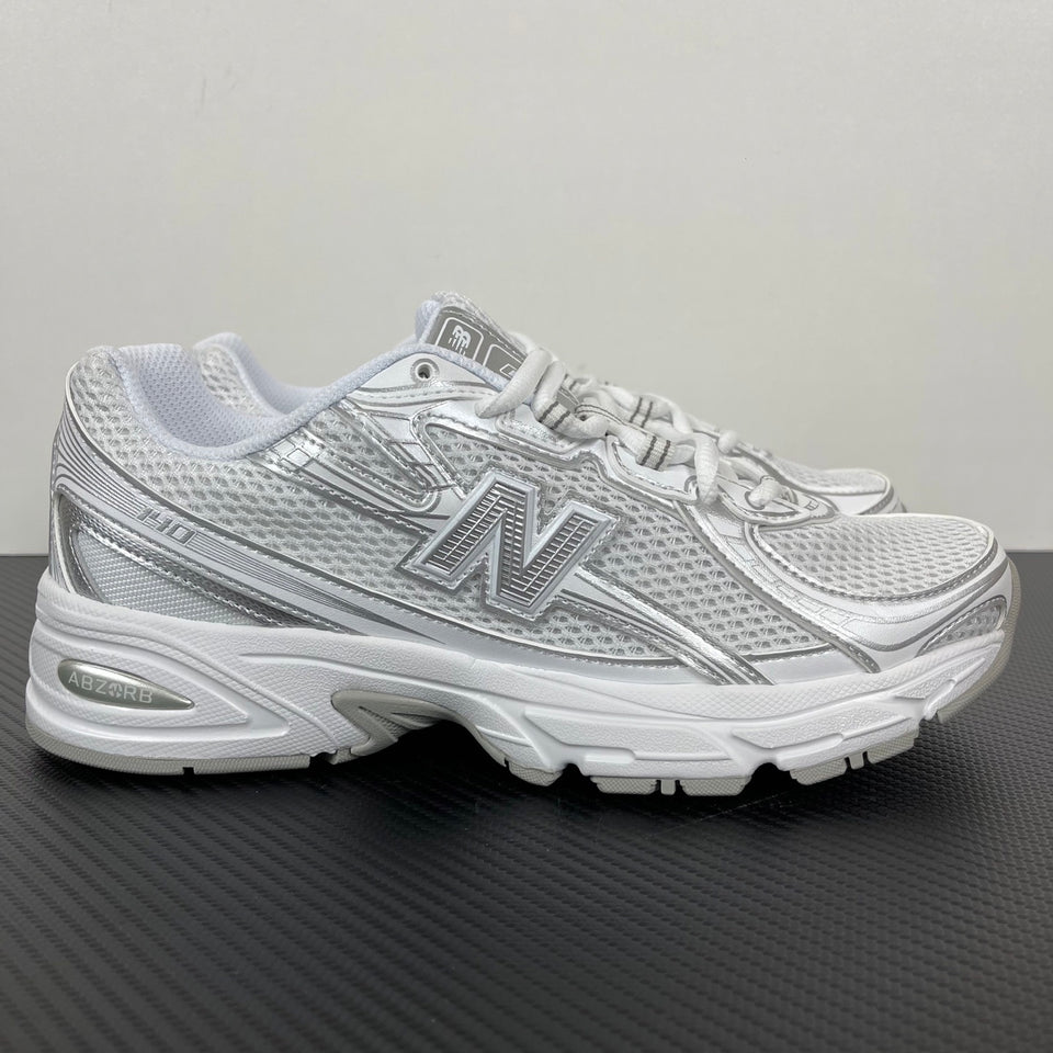 Tênis New Balance NB 740 branco/prata
