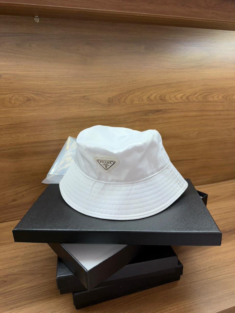Bucket branco TAM único pronta entrega