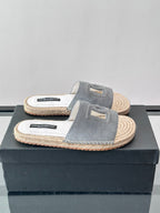 Espadrilhe DG com logo gravado cinza camurça