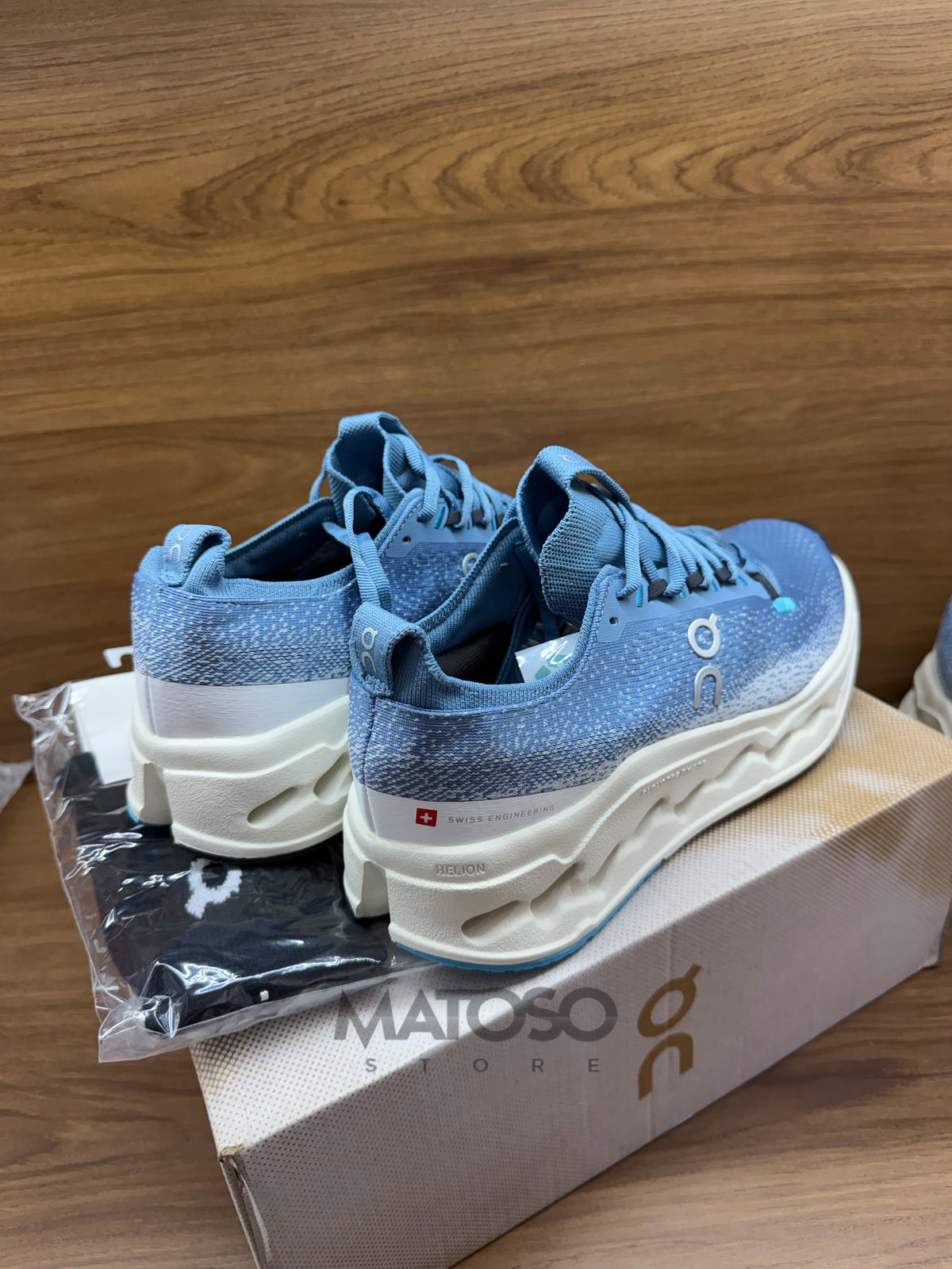 Tênis Cloudsurfer max azul claro pronta entrega