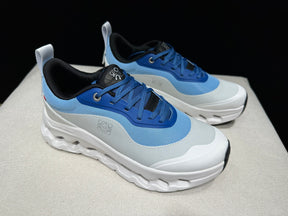 Tênis On Cloudtilt x LOEWE branco/azul