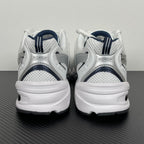 NB 530 Branco/Azul marinho