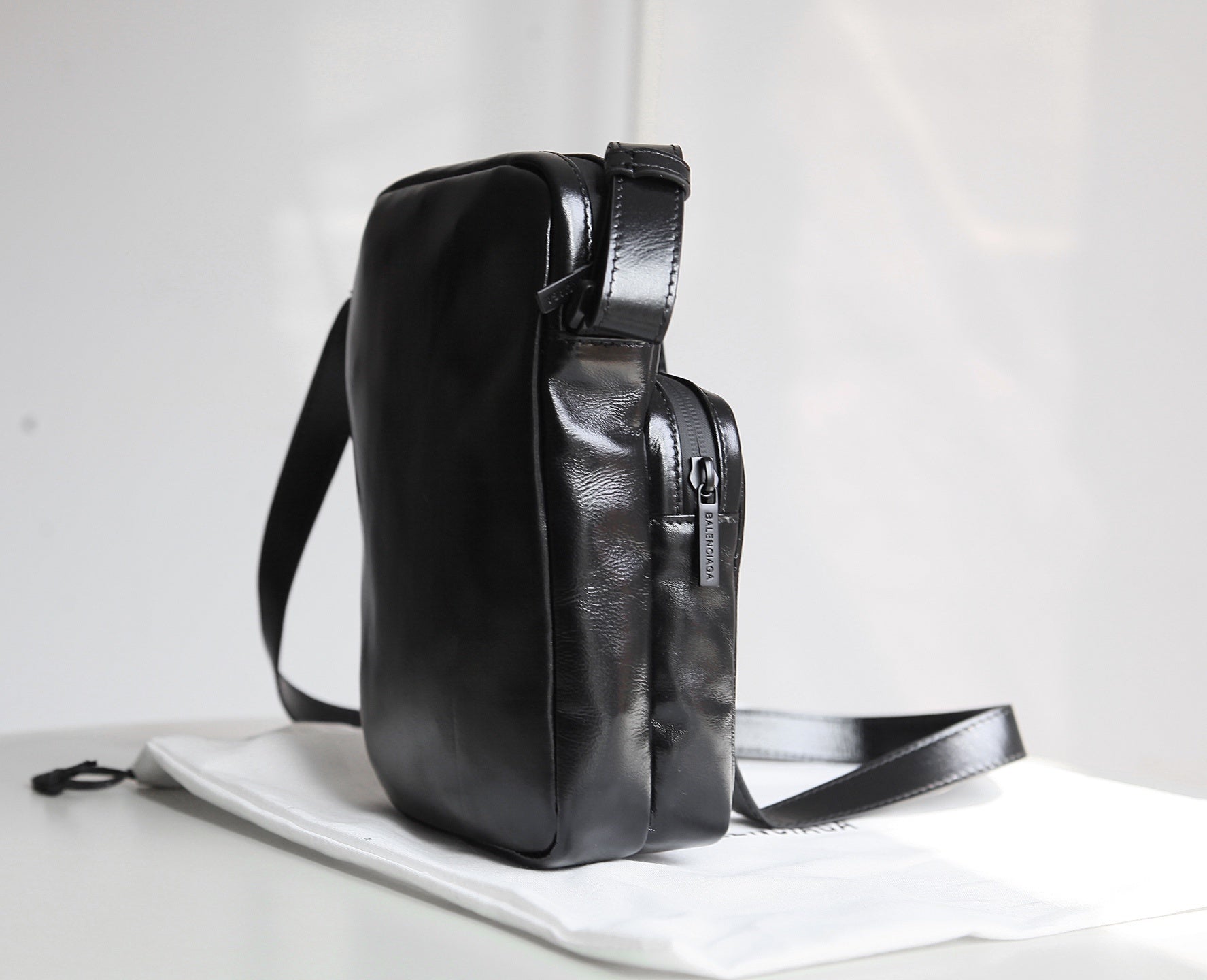 Balenciaga x Under Armour Messenger Bag 16x21.8x6.8cm