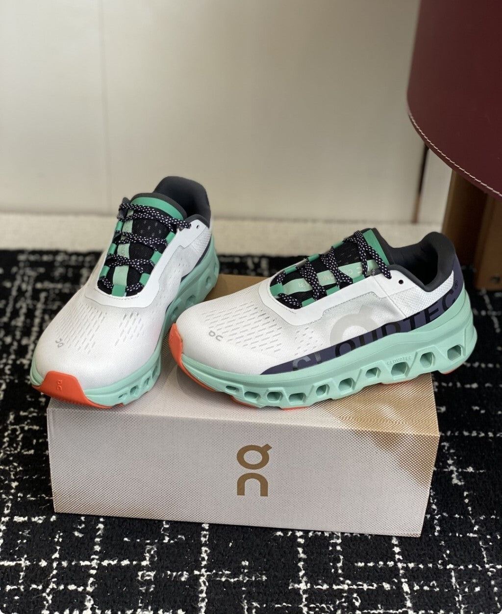 Tênis On Running Cloudmonster Branco/Verde