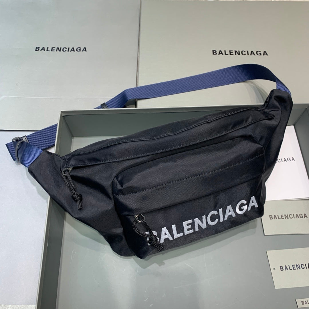 Balenciaga Wheel Logo Embroidered em Nylon 23x5x20cm