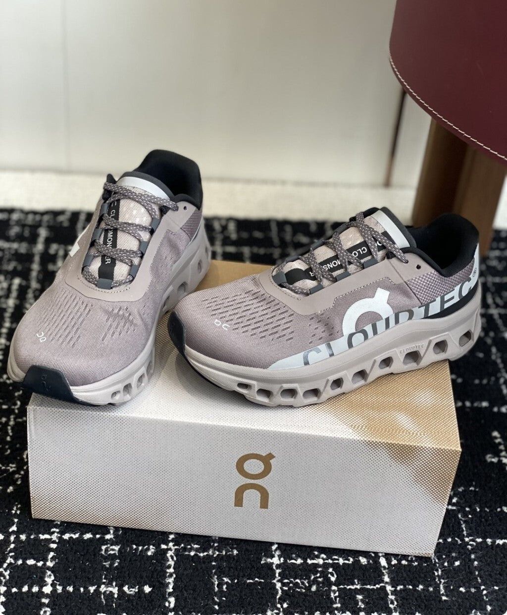 Tênis On Running Cloudmonster Marrom