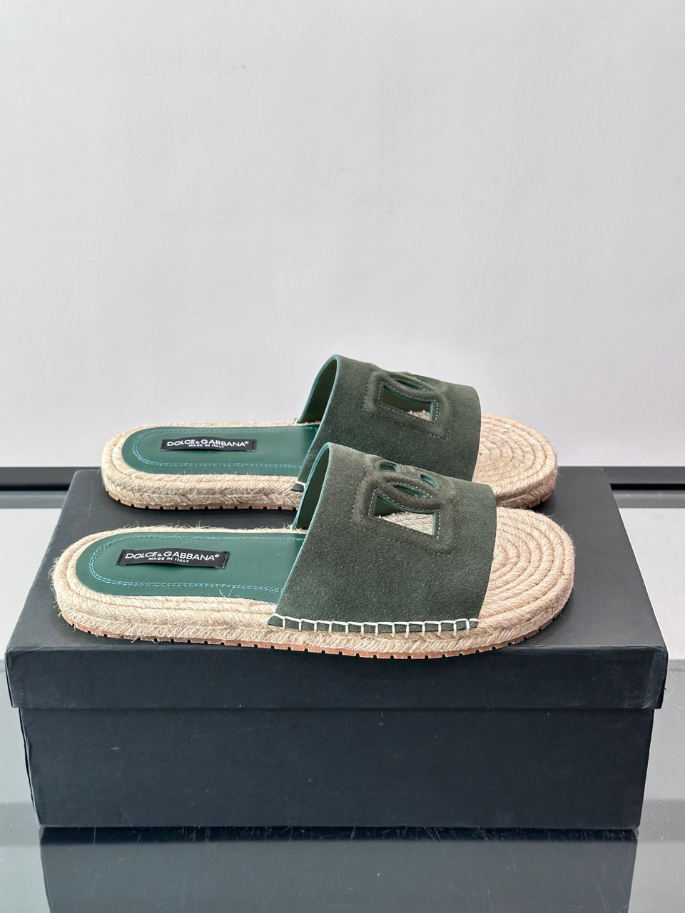 Espadrilhe DG com logo gravado verde camurça