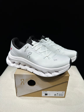 Tênis On Cloudtilt Branco com detalhes Preto