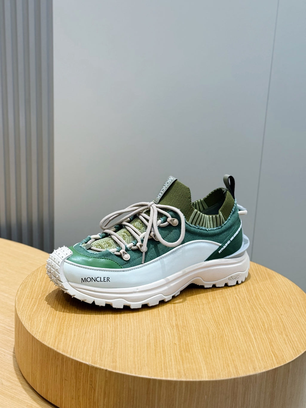Tênis Moncler Trailgrip lite 3 verde