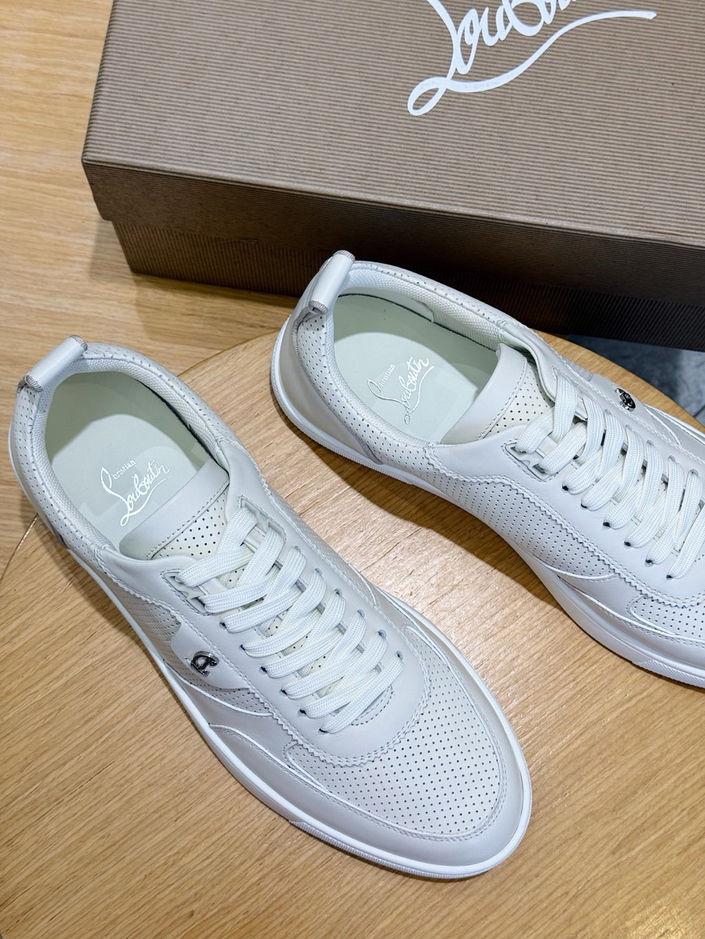 C. Louboutin Tênis Tutti Rui branco