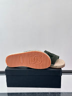 Espadrilhe DG com logo gravado verde camurça