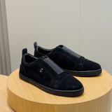 C. Louboutin Tênis Slip on de camurça preto