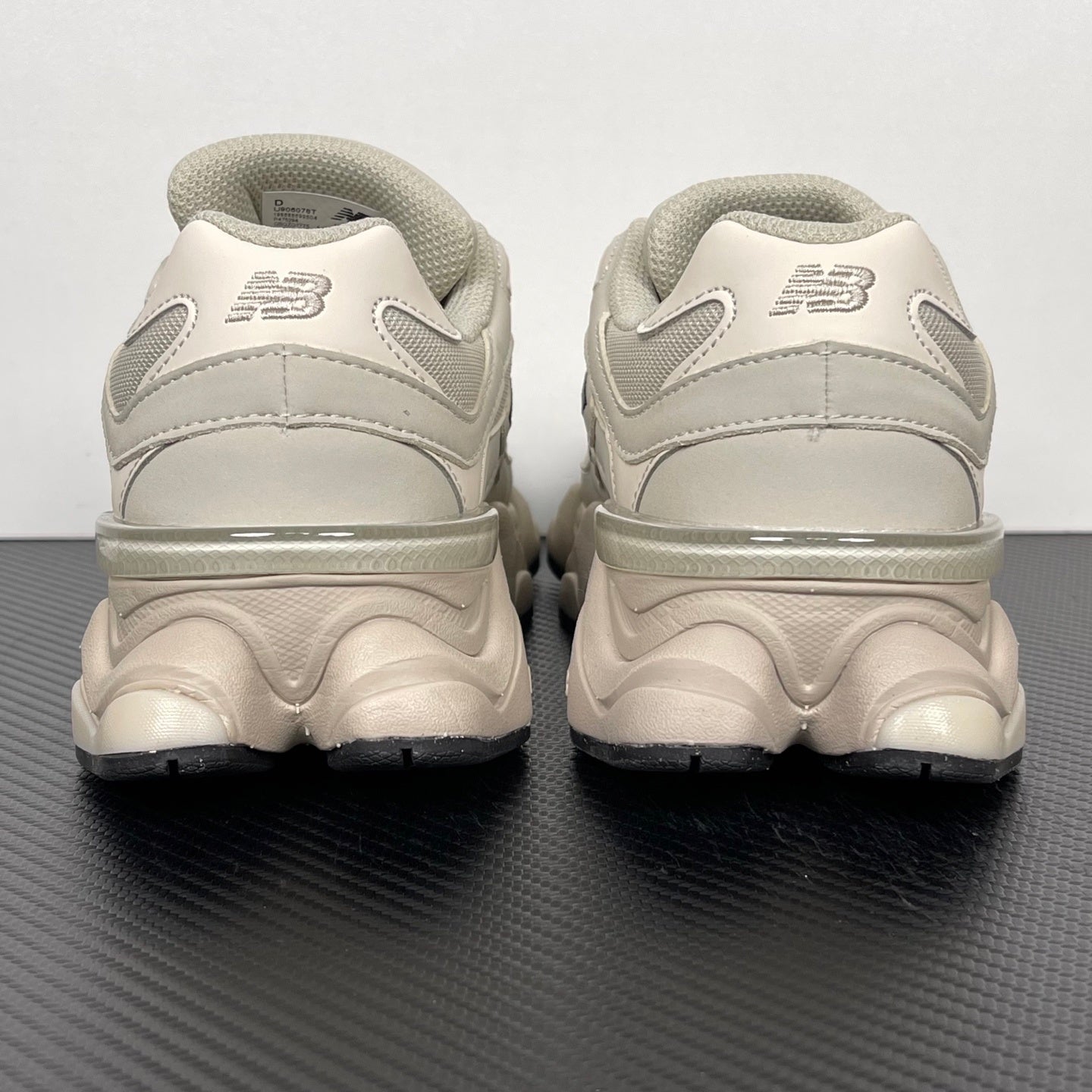 NEW BALANCE 9060 bege escuro