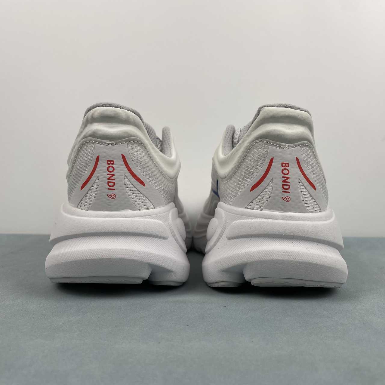 Tênis HOKA One One Bondi 9 Branco/Azul