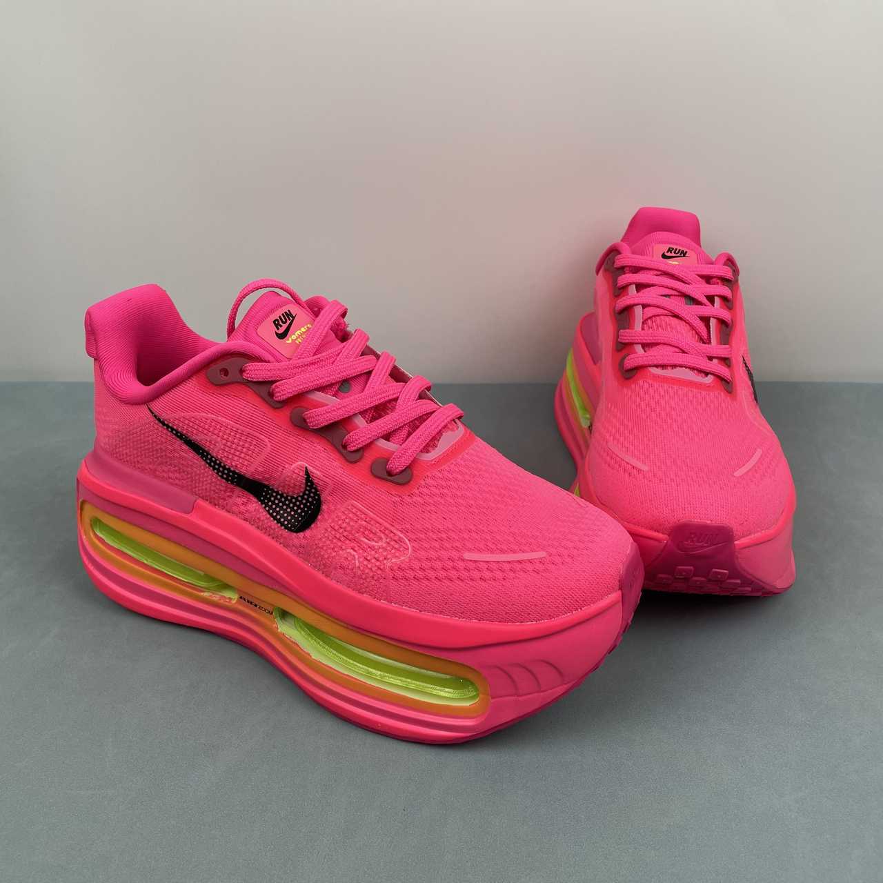 Vomero Premium Rosa/amarelo