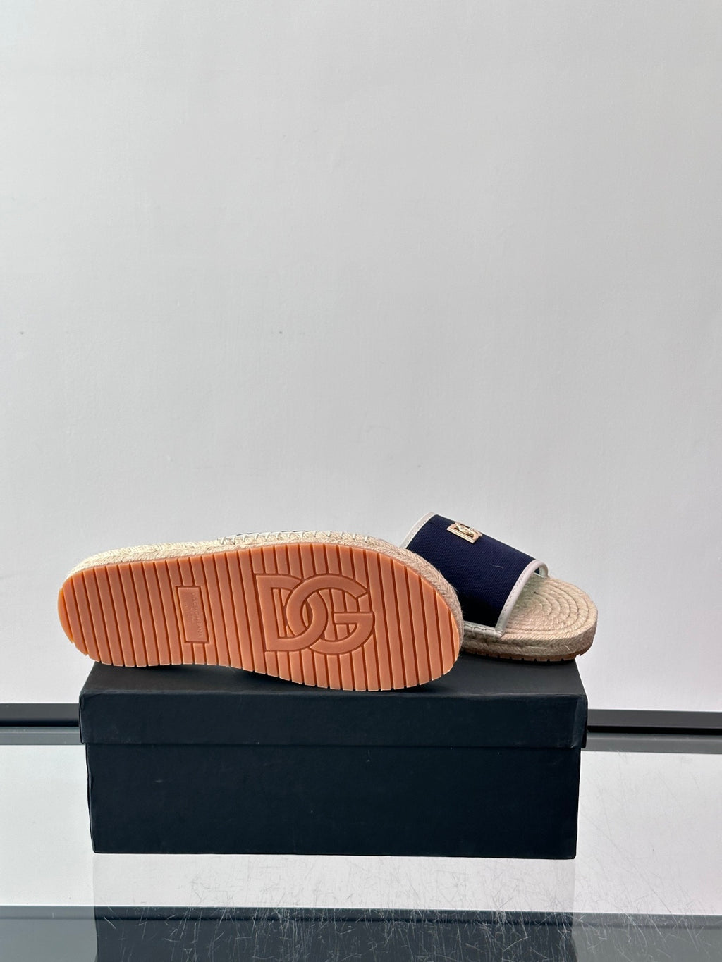 Espadrilhe DG com logo gravado azul