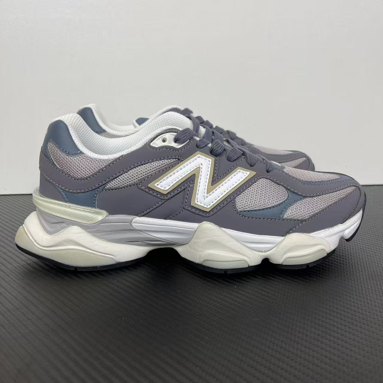 NEW BALANCE 9060 multicolor