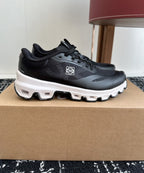 Tênis On Cloudventure 2.0 x LOEWE Preto/Branco