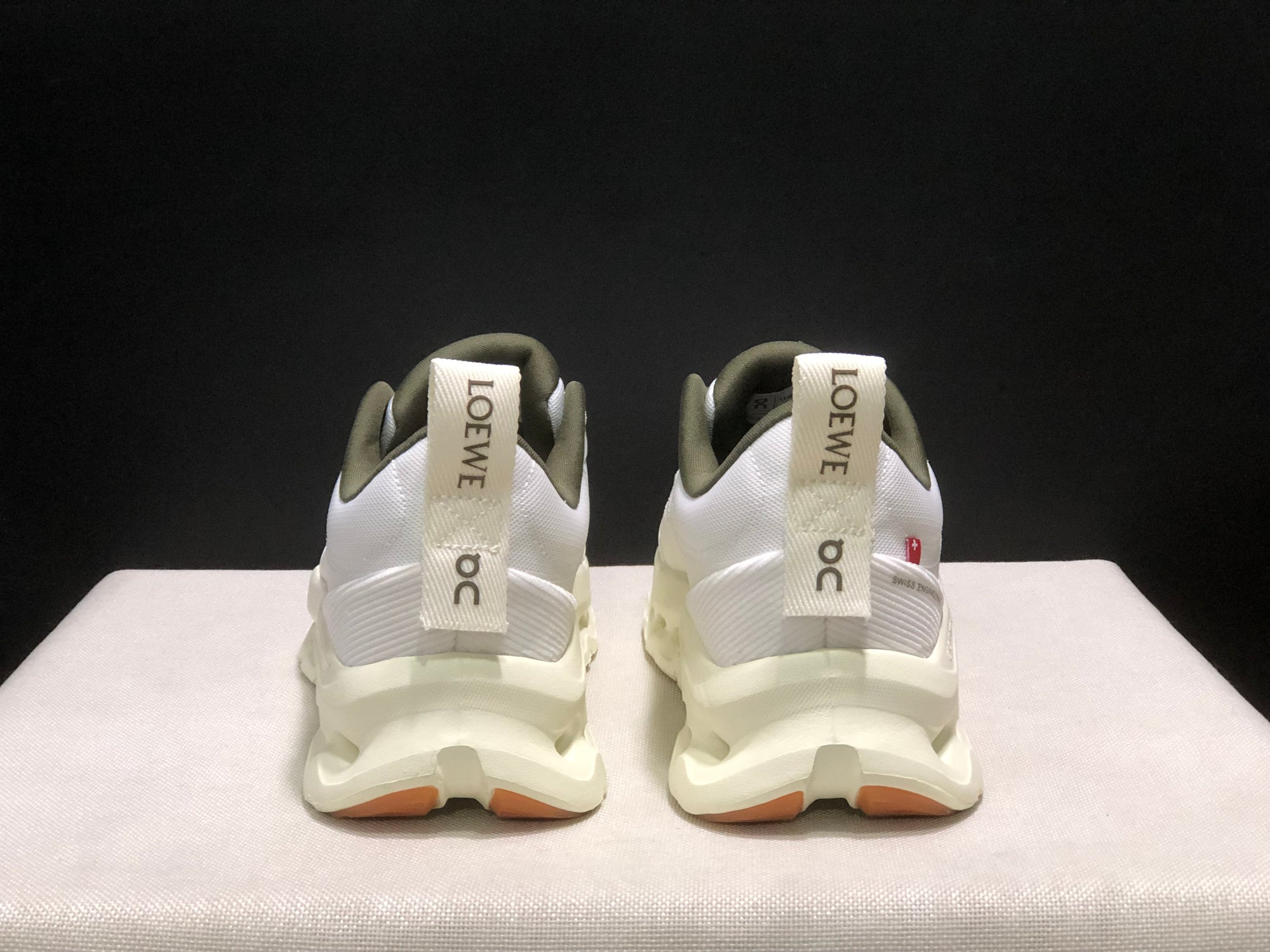 Tênis On Cloudtilt x LOEWE Branco/Bege/Verde