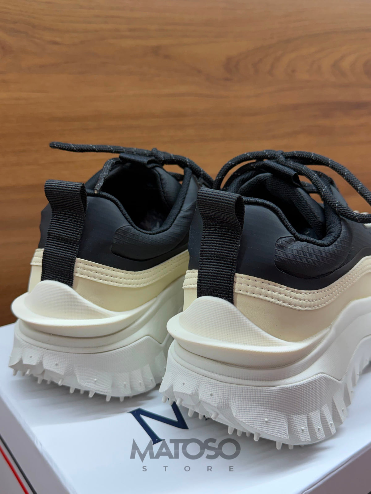 Moncler preto 38br pronta entrega