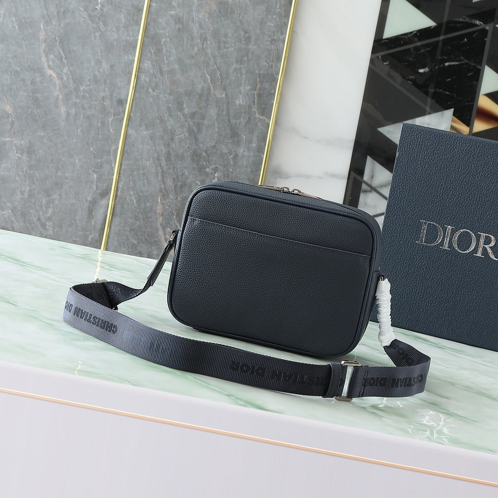 Pochete Dior Messenger  x Hilton Nel 2024  23×17×7.5 cm