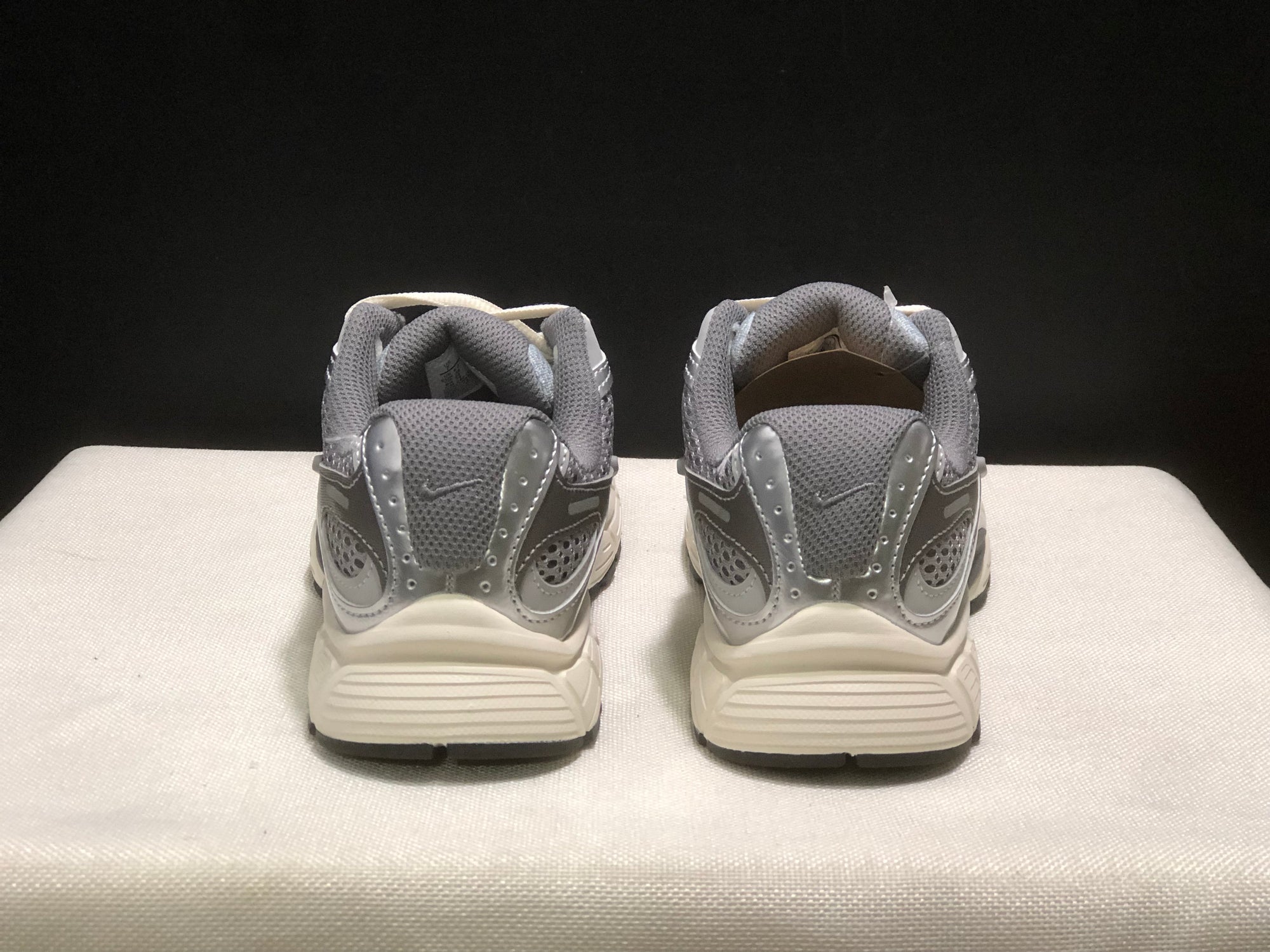 Nike V5 RNR cinza