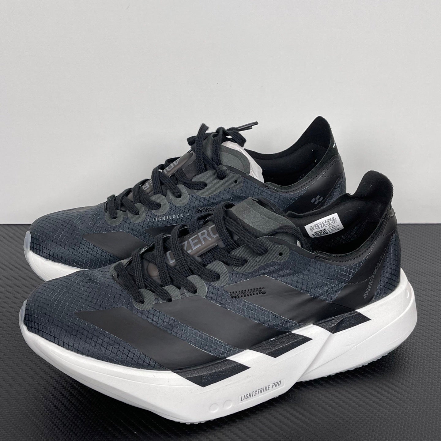 Adizero Adios Pro 4 preto/branco