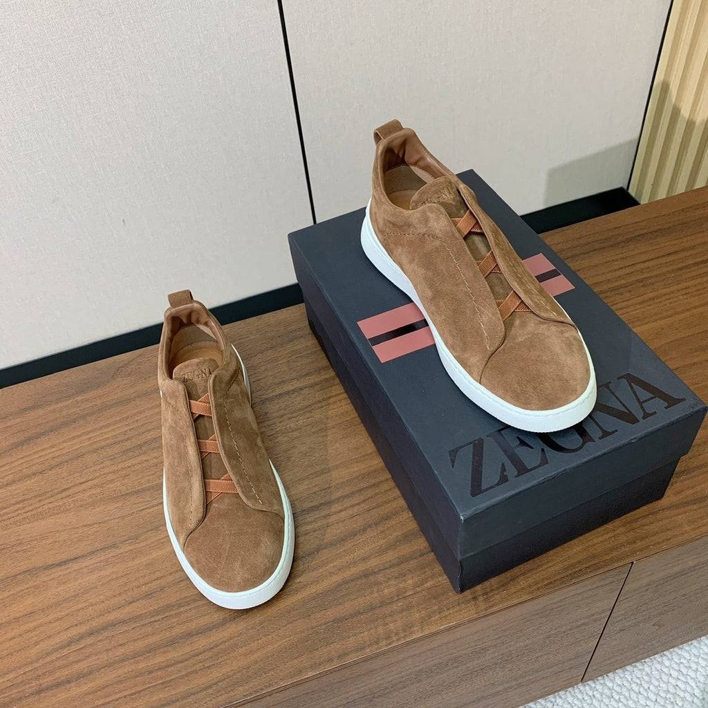 Zegna Triple Stitch em Camurça Marrom