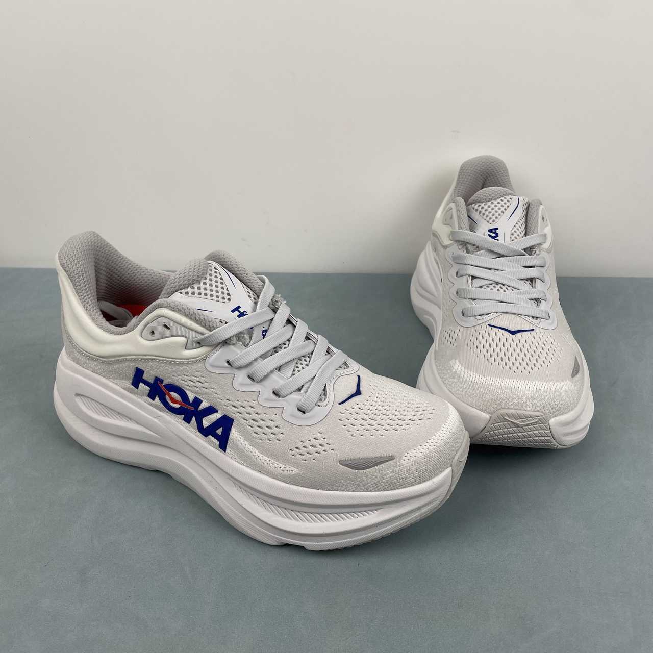 Tênis HOKA One One Bondi 9 Branco/Azul