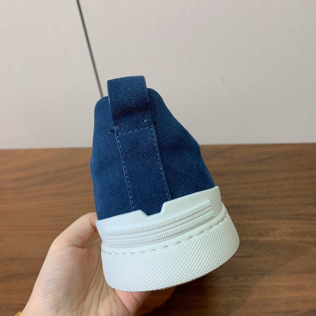 Zegna Triple Stitch em Camurça Azul