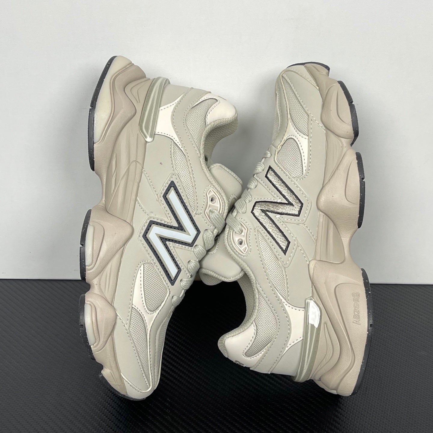 NEW BALANCE 9060 bege escuro