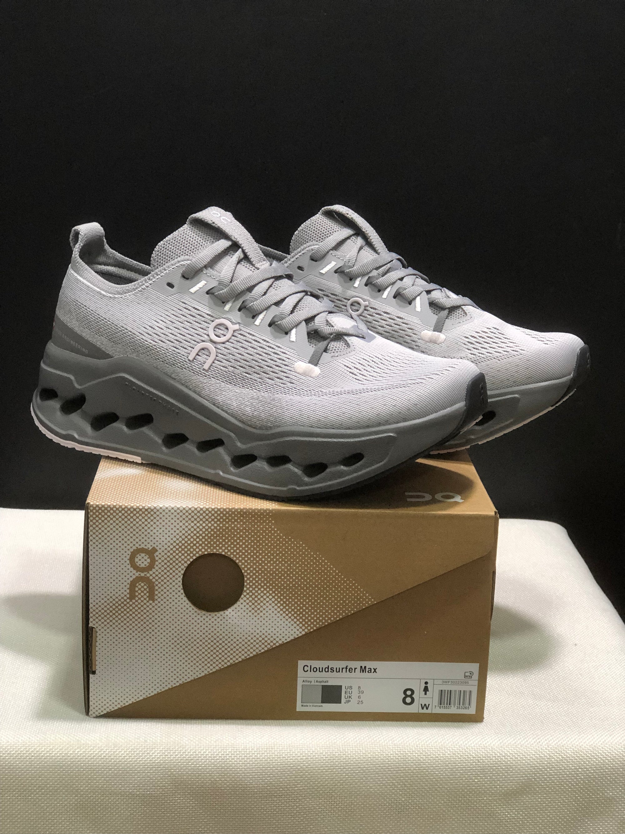 Tênis On Cloudsurfer Max Cinza escuro