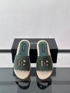 Espadrilhe DG com logo gravado verde camurça