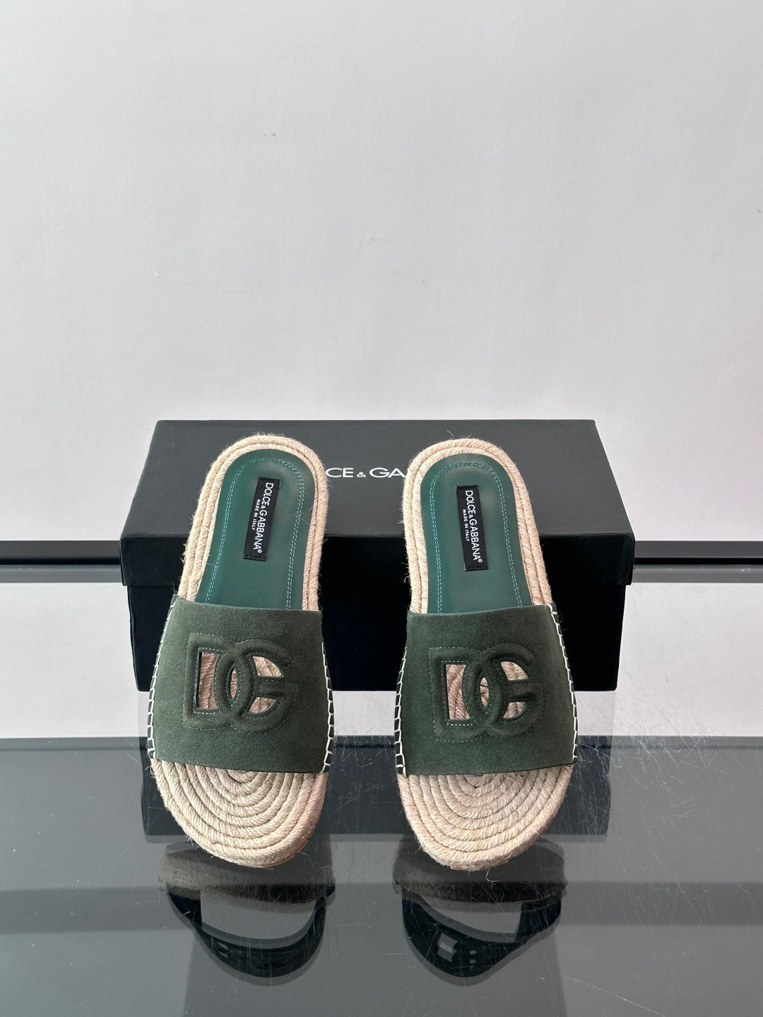 Espadrilhe DG com logo gravado verde camurça