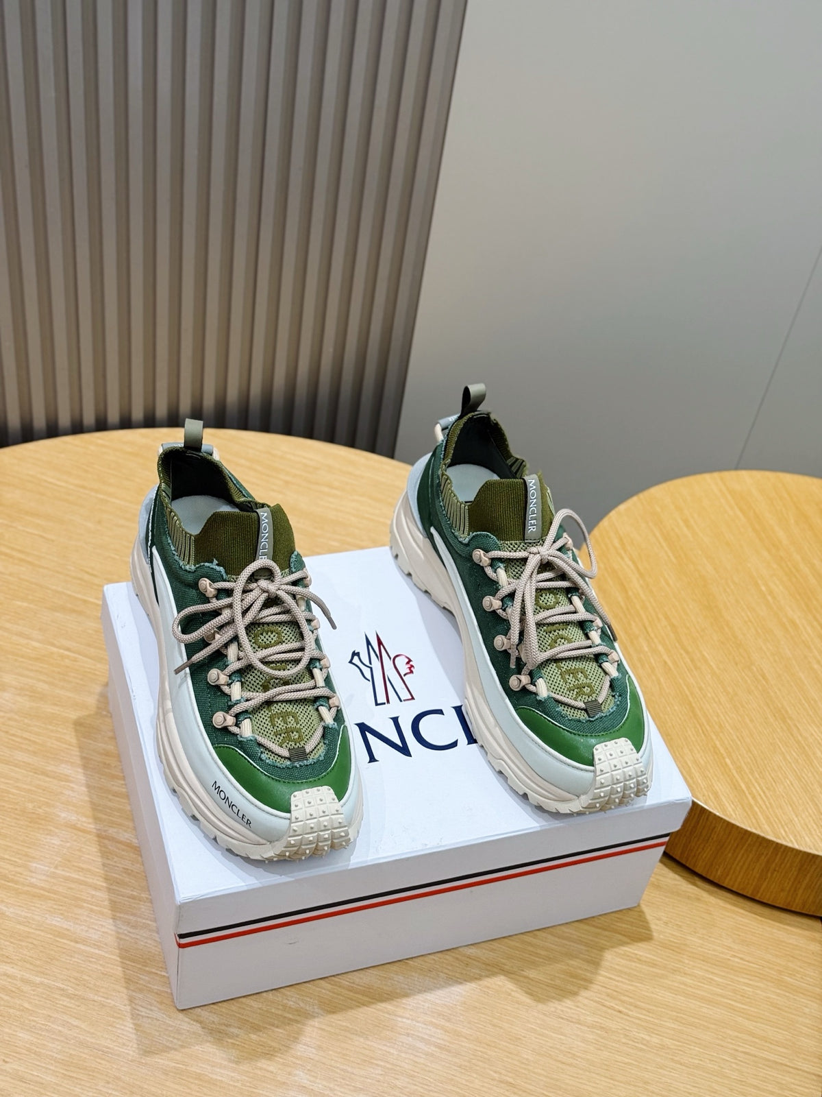 Tênis Moncler Trailgrip lite 3 verde