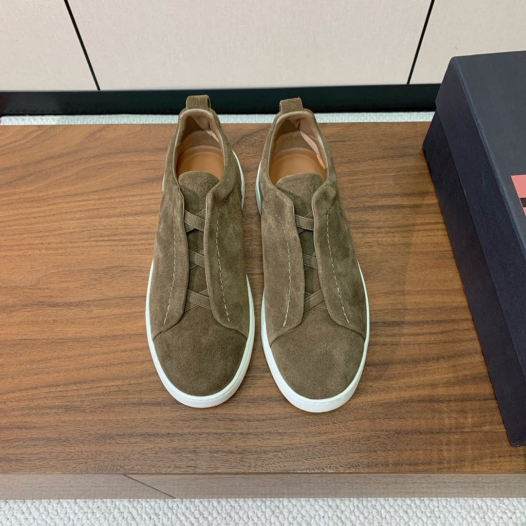Zegna Triple Stitch em Camurça Verde
