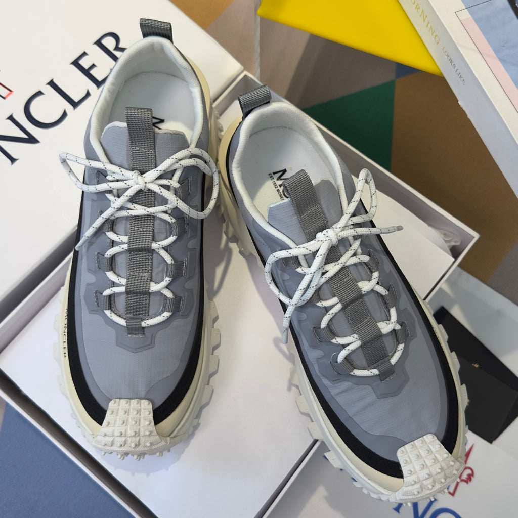 Tênis Moncler Tailgrip azul claro