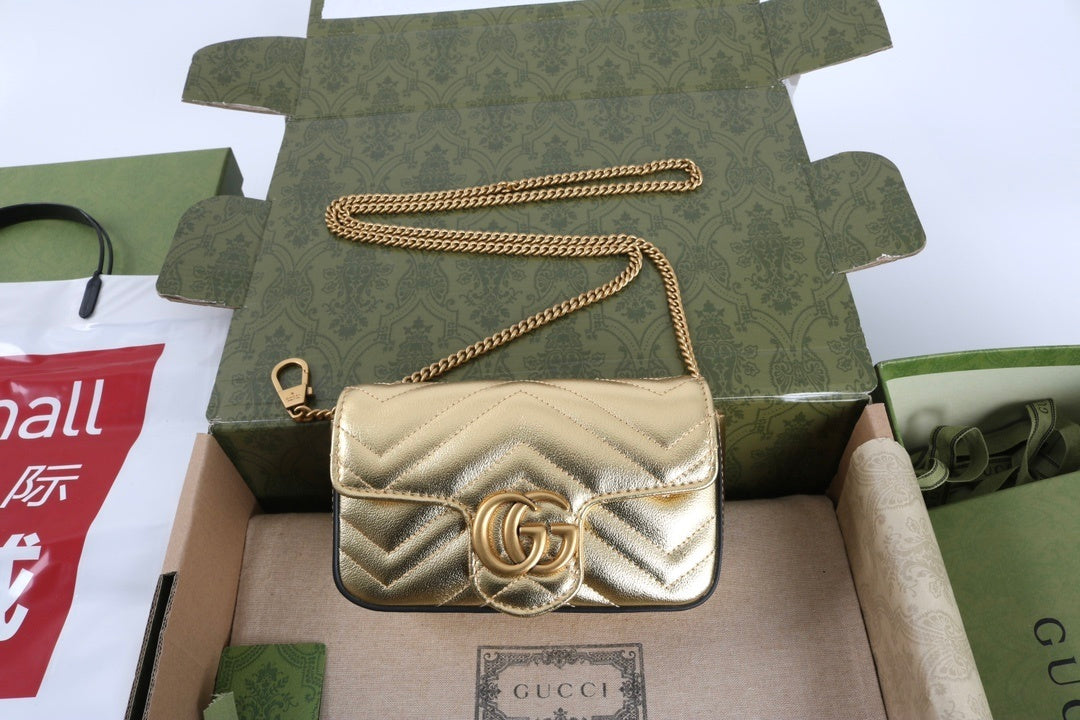 Bolsa Gucci GG Marmont Couro Dourado Super Mini/Média/Grande