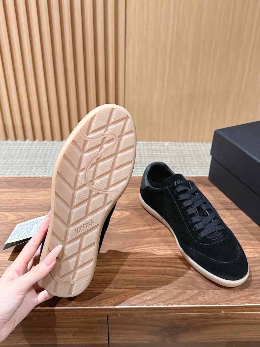 Zegna 232 Camurça preto