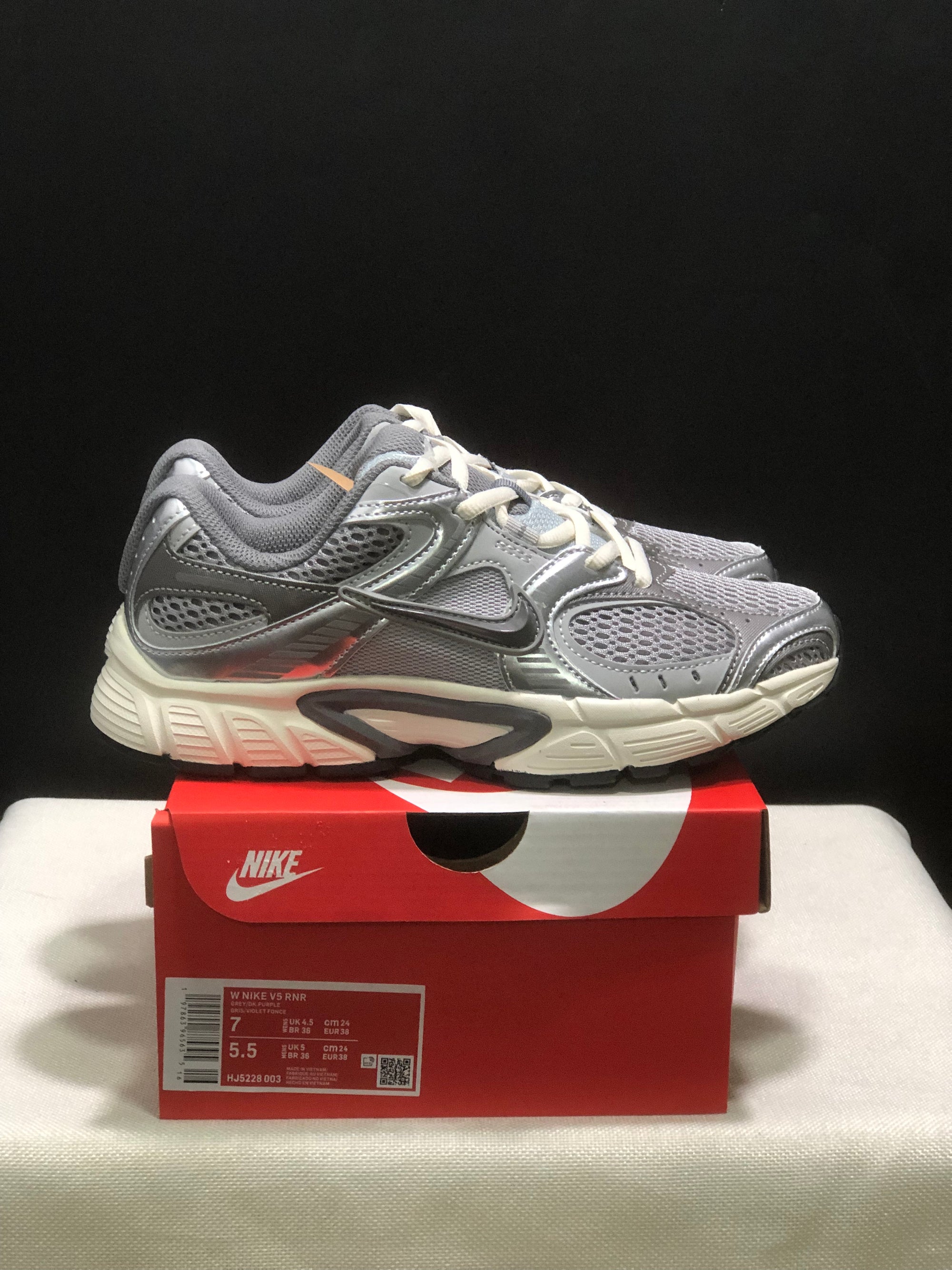 Nike V5 RNR cinza