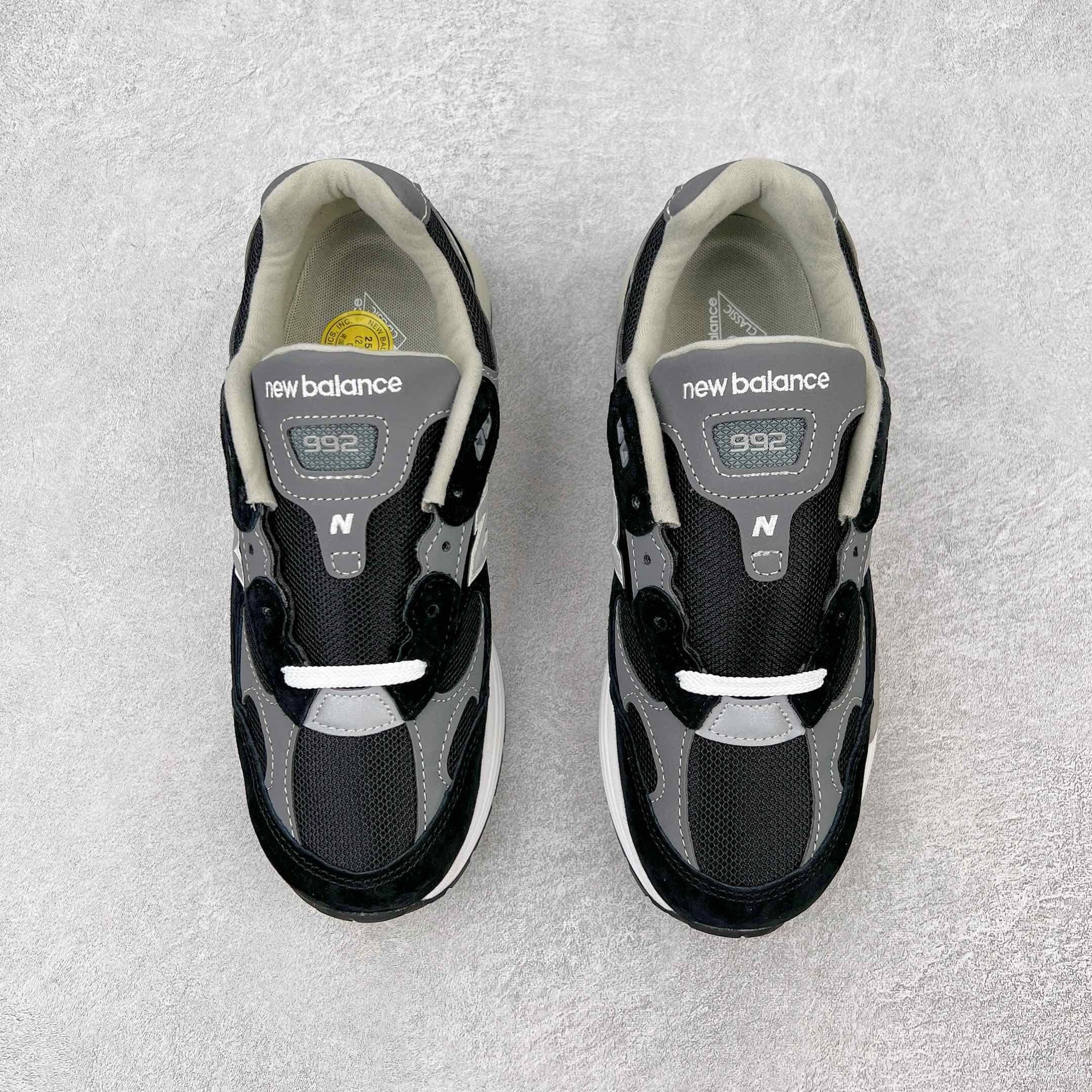 NEW BALANCE 992 Black