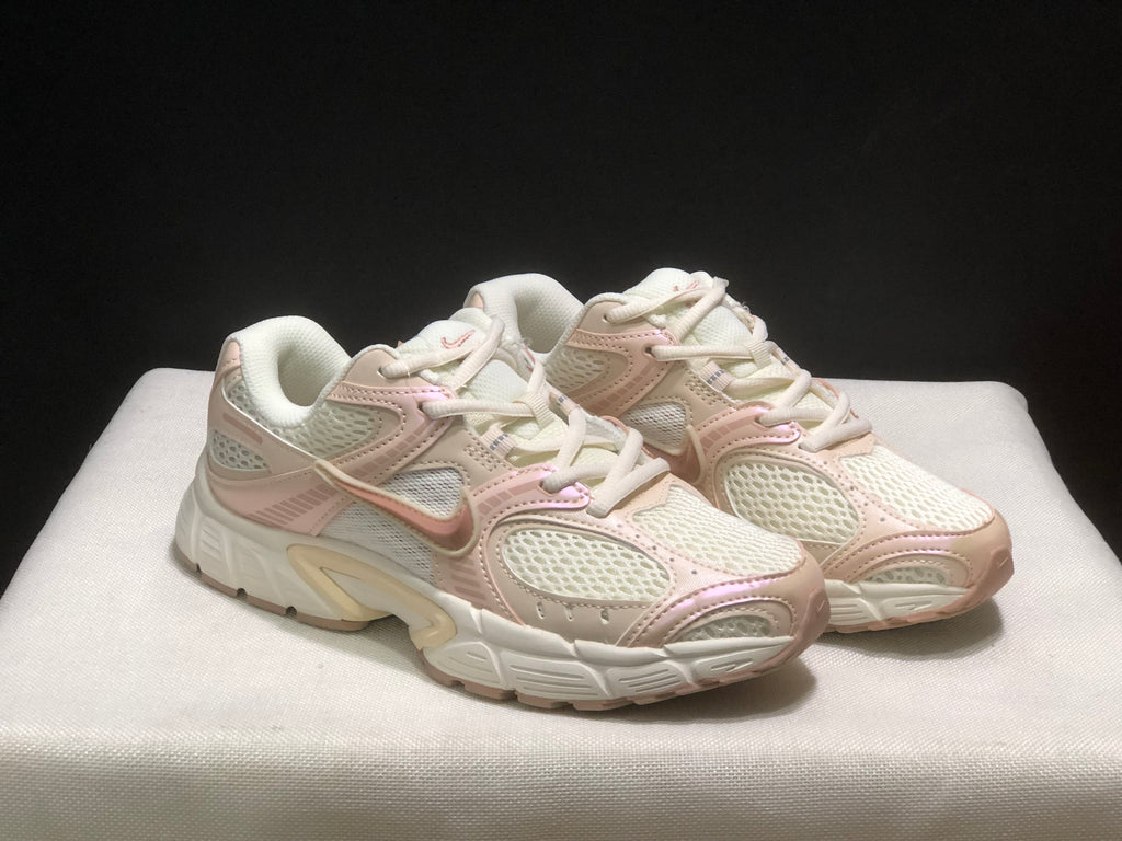 Nike V5 RNR rosa pastel