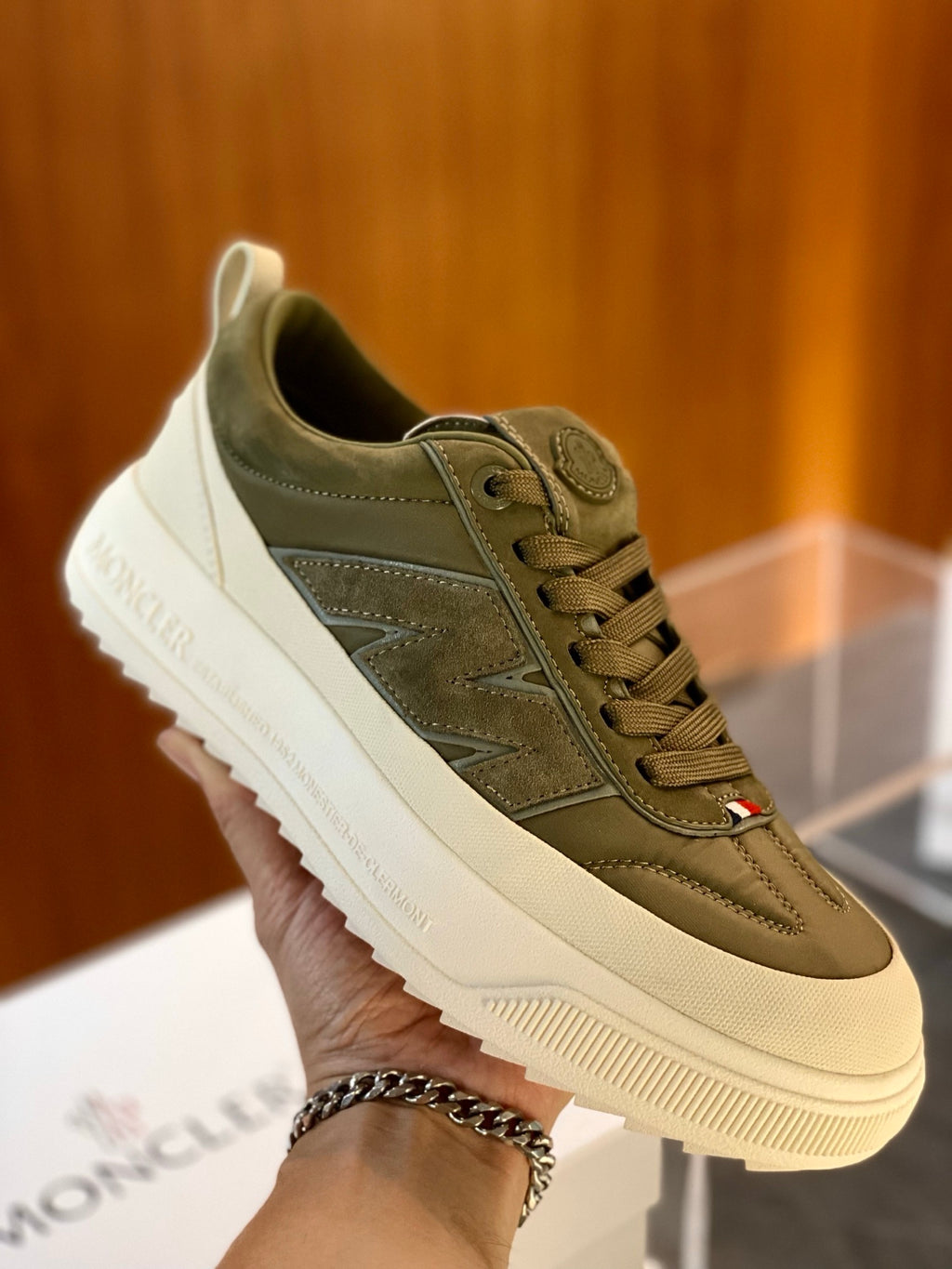 Tênis Moncler Altive Verde Militar